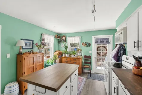 232 Mckay Road Edgecomb ME 04556