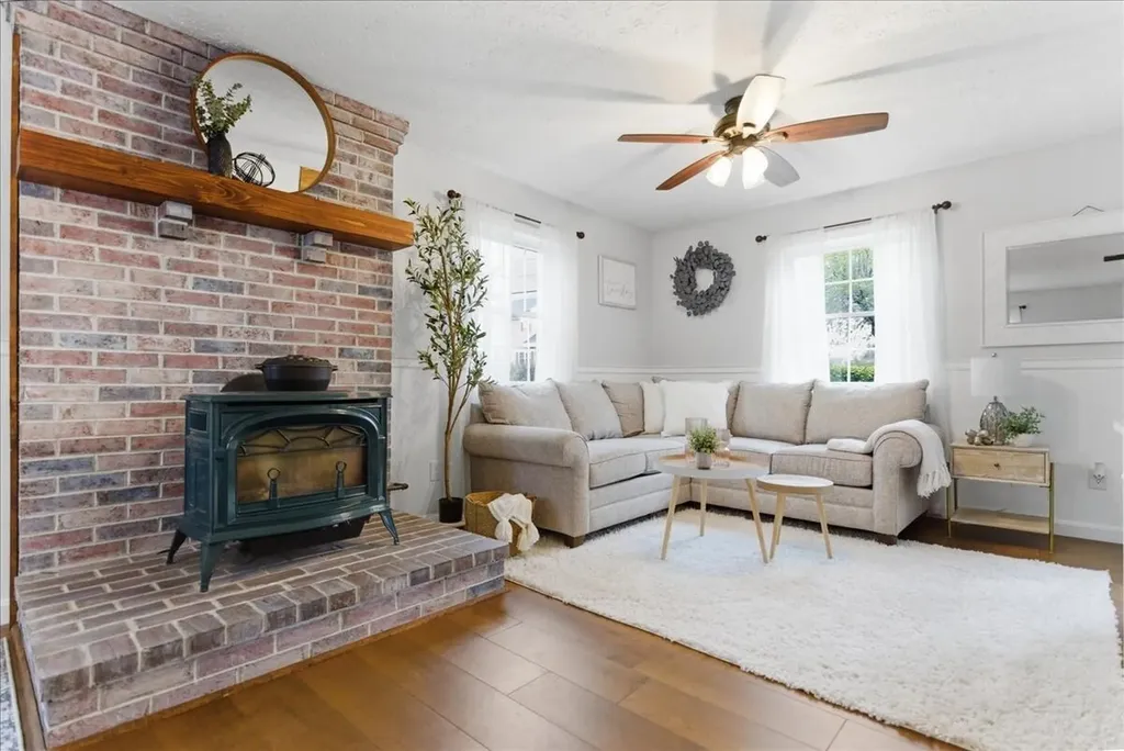 216 Cook Street Auburn ME 04210