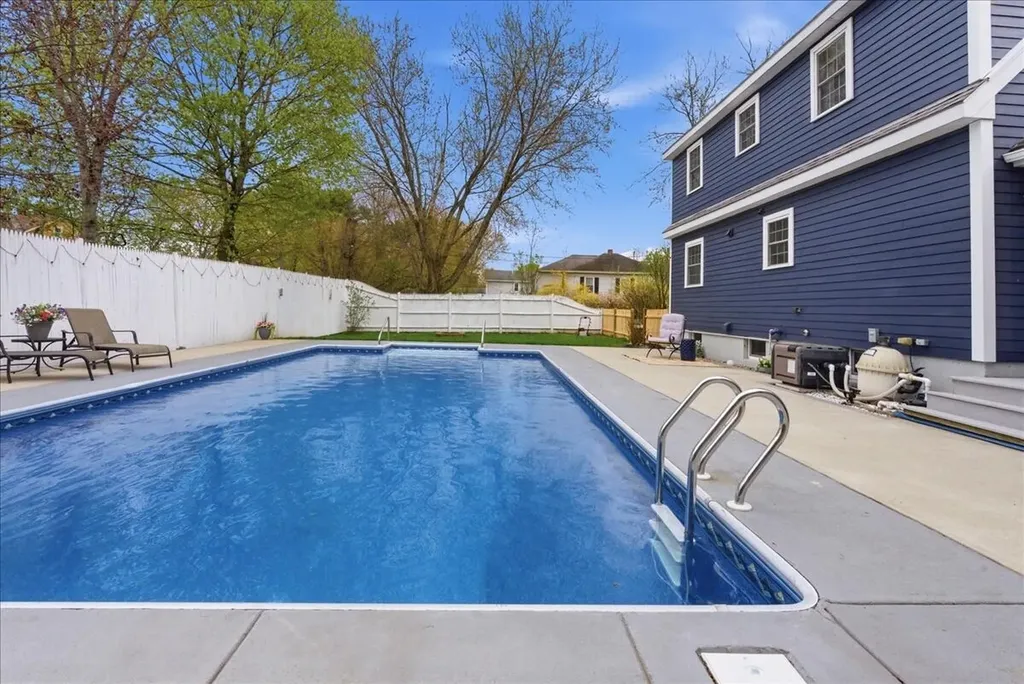 216 Cook Street Auburn ME 04210