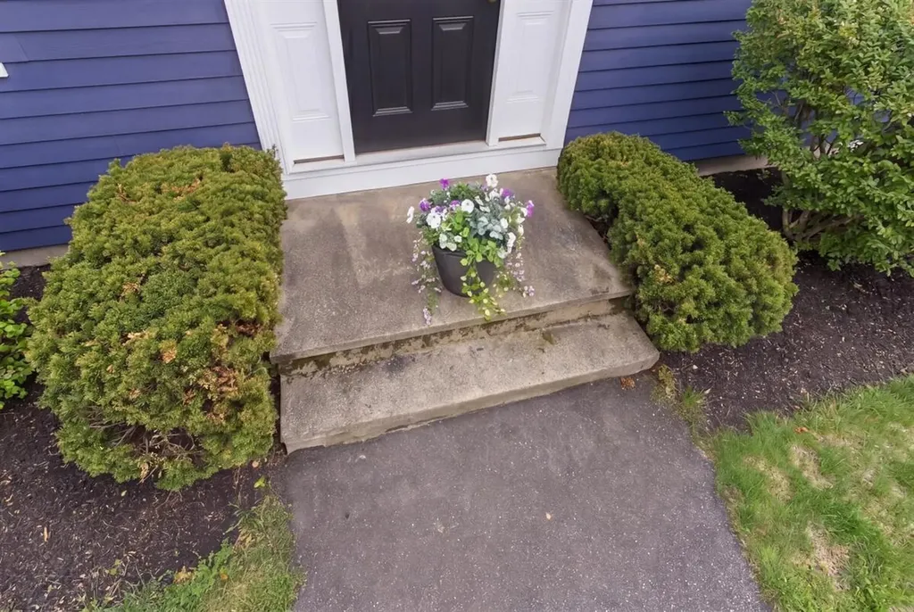 216 Cook Street Auburn ME 04210
