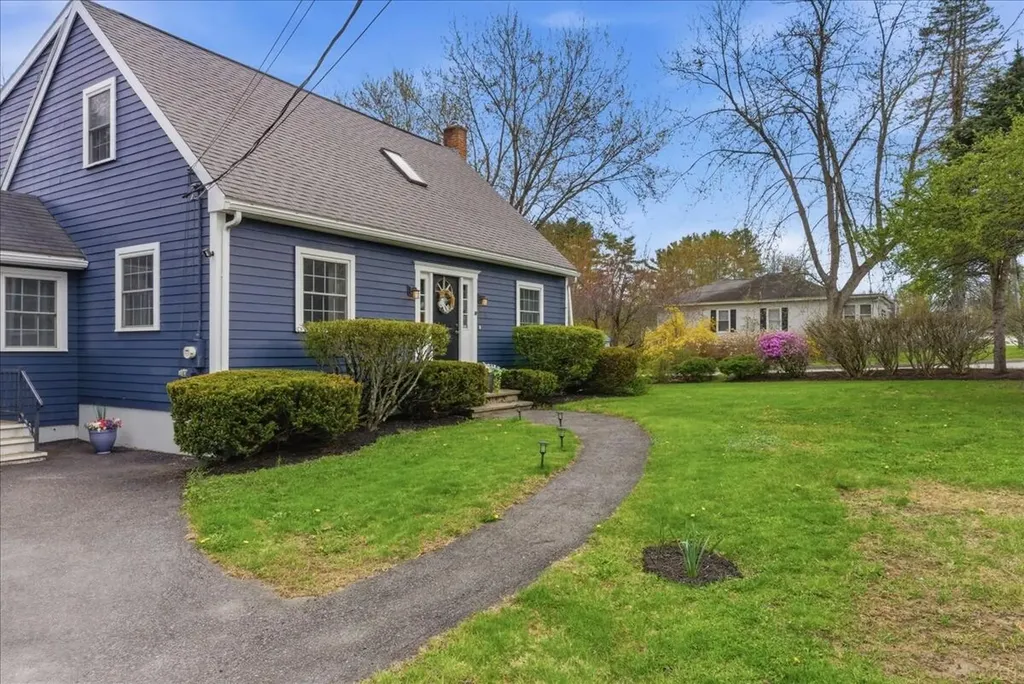 216 Cook Street Auburn ME 04210