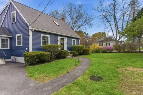 216 Cook Street Auburn ME 04210