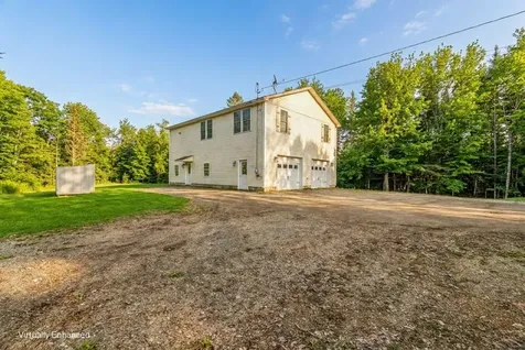 21 Glazier Lane Levant ME 04456