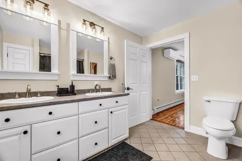 21 Glazier Lane Levant ME 04456