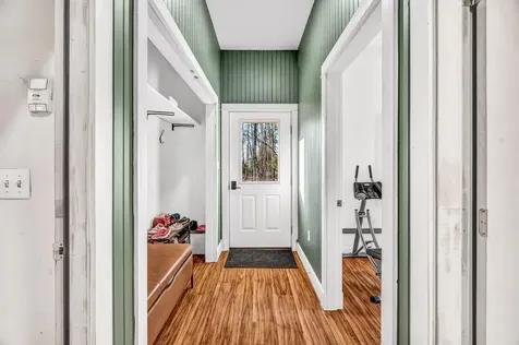 21 Glazier Lane Levant ME 04456
