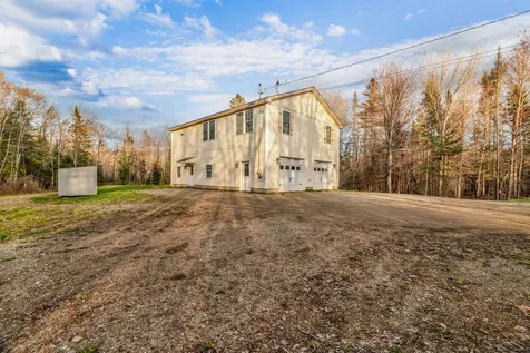21 Glazier Lane Levant ME 04456
