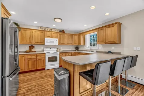 21 Glazier Lane Levant ME 04456