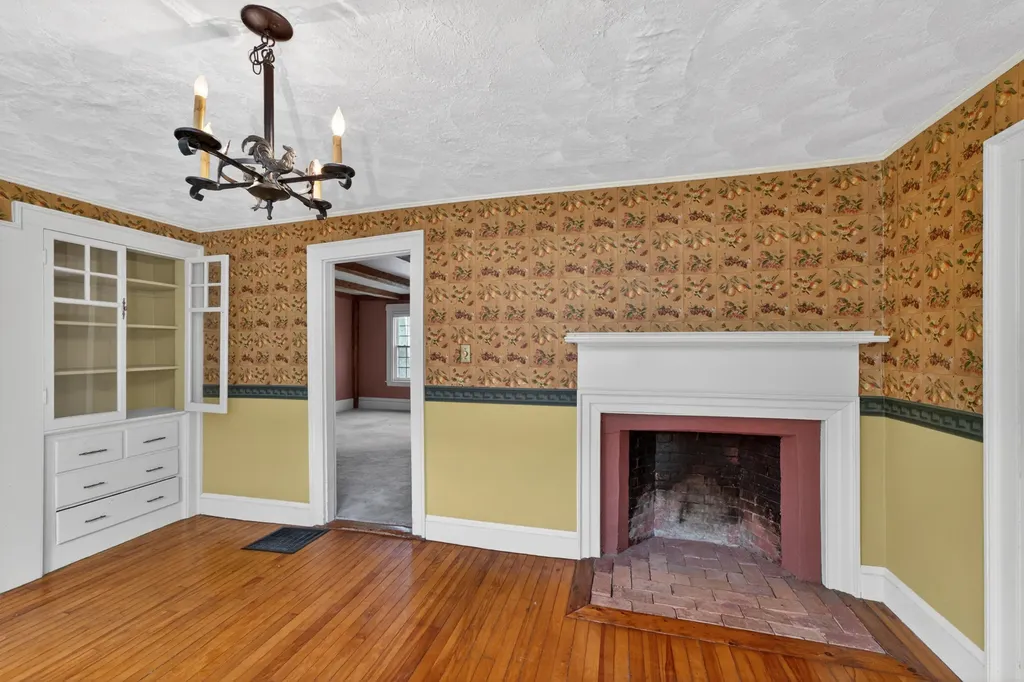 387 Cider Hill Road York ME 03909