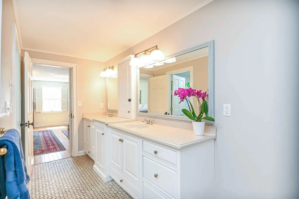 4 Hearthstone Drive Kennebunk ME 04043