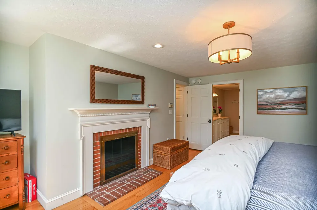 4 Hearthstone Drive Kennebunk ME 04043