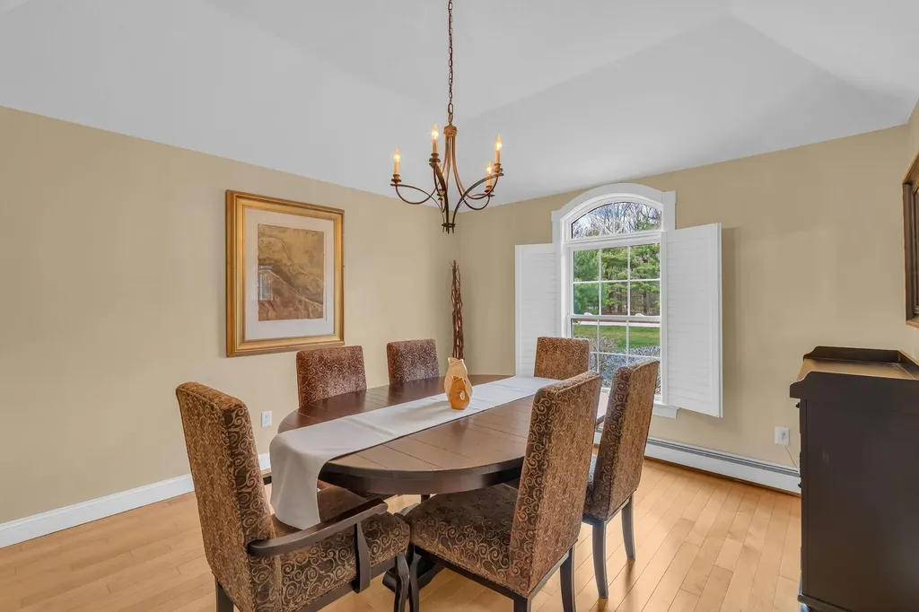 7 Landmark Road Scarborough ME 04074