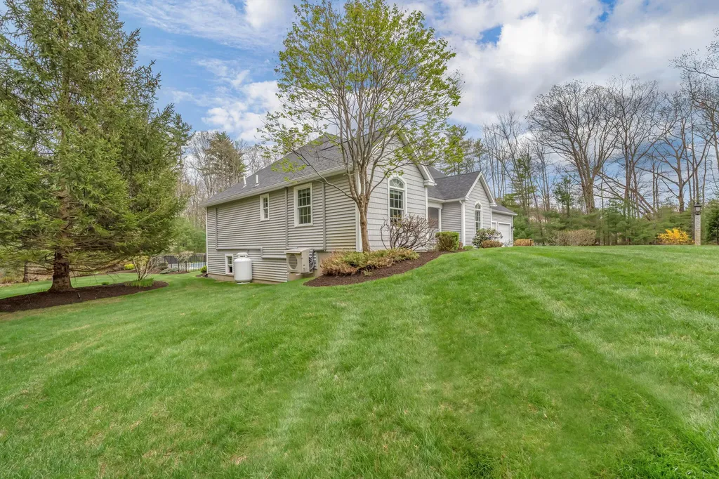 7 Landmark Road Scarborough ME 04074