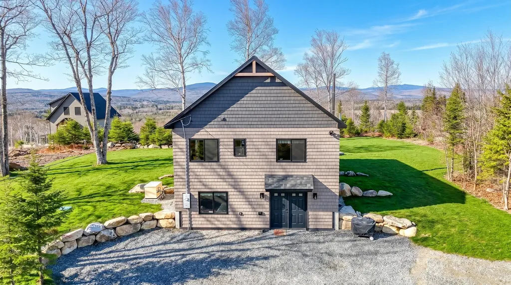 15 Barkies Way Rangeley ME 04970