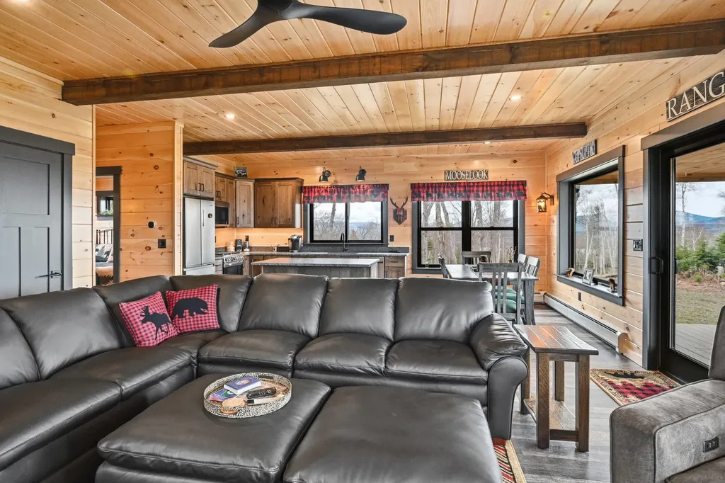 15 Barkies Way Rangeley ME 04970