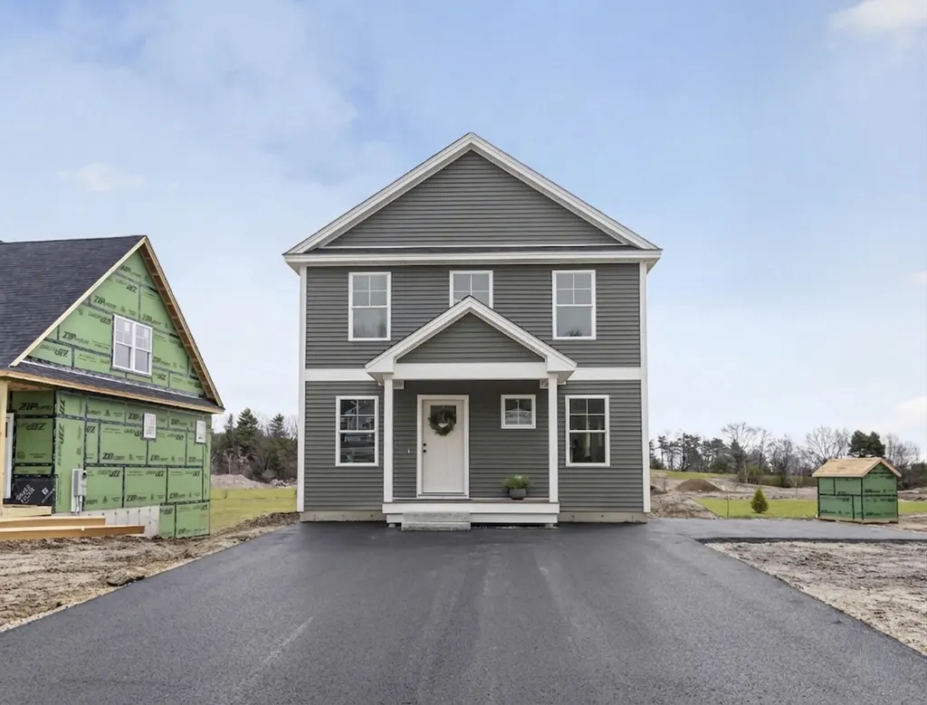 Cumberland ME, 18 Feldspar Lane, Unit 25