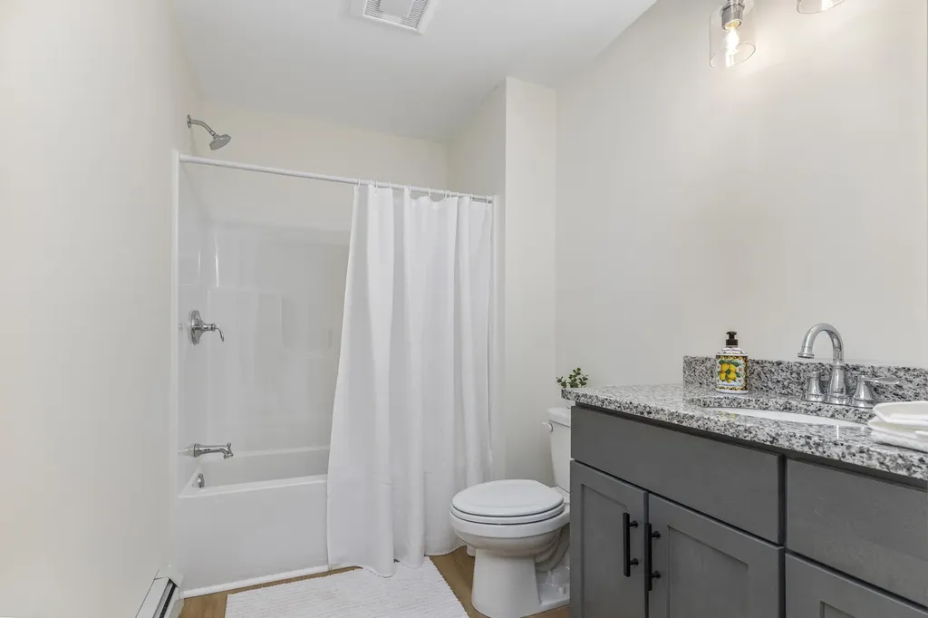 18 Feldspar Lane Cumberland ME 04021