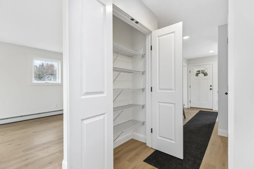 18 Feldspar Lane Cumberland ME 04021