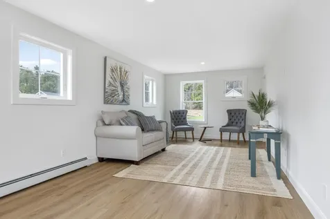 18 Feldspar Lane Cumberland ME 04021
