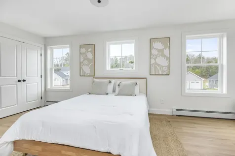 18 Feldspar Lane Cumberland ME 04021