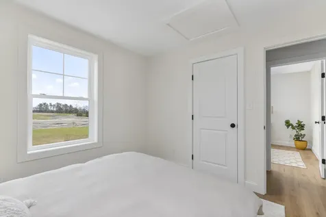 18 Feldspar Lane Cumberland ME 04021