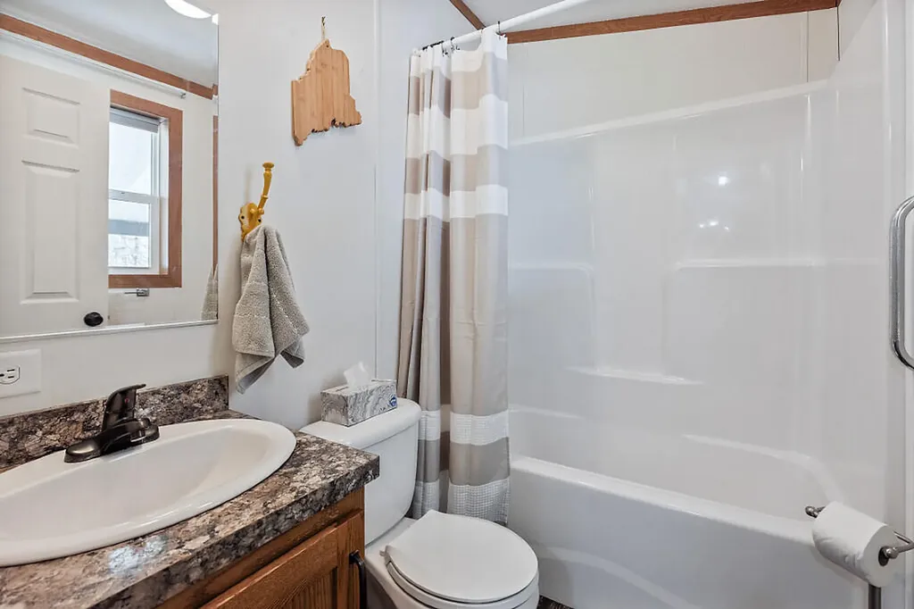 797 E Pittston Road Pittston ME 04345