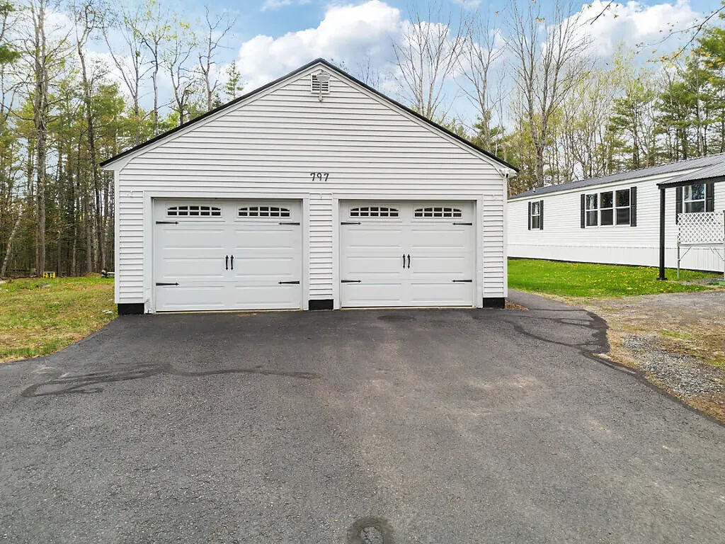 797 E Pittston Road Pittston ME 04345