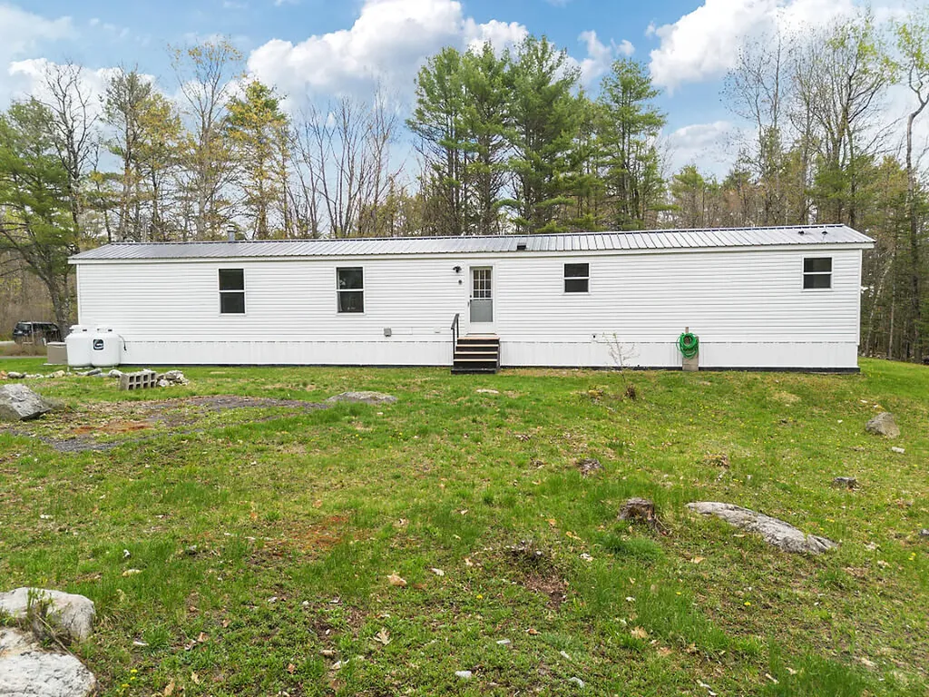 797 E Pittston Road Pittston ME 04345