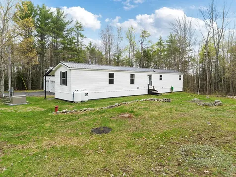 797 E Pittston Road Pittston ME 04345