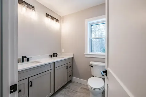 21 Fairway Commons Drive Gorham ME 04038