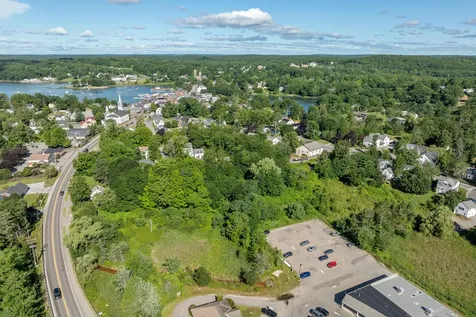 094-001 Vine Street Damariscotta ME 04543