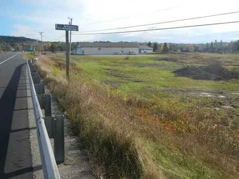 40 River Road Lincoln ME 04457