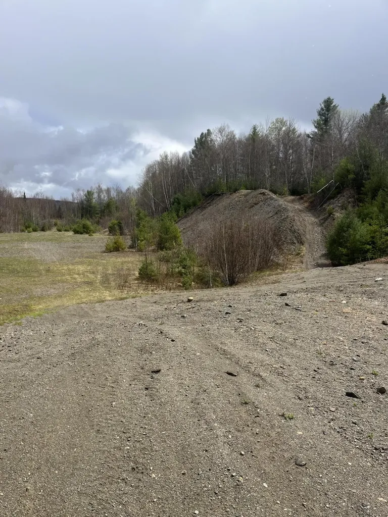 M3L2,5 Us Route 1 Highway Danforth ME 04424