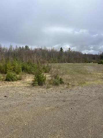 M3L2,5 Us Route 1 Highway Danforth ME 04424