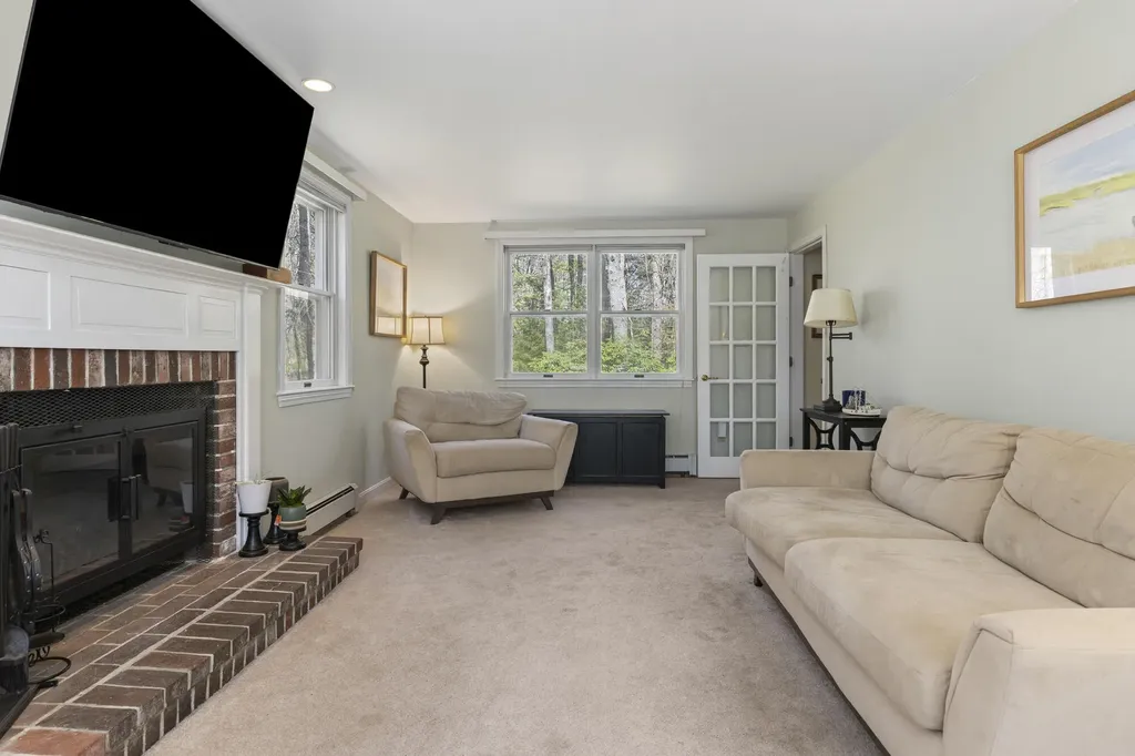 17 Glenndale Circle Scarborough ME 04074
