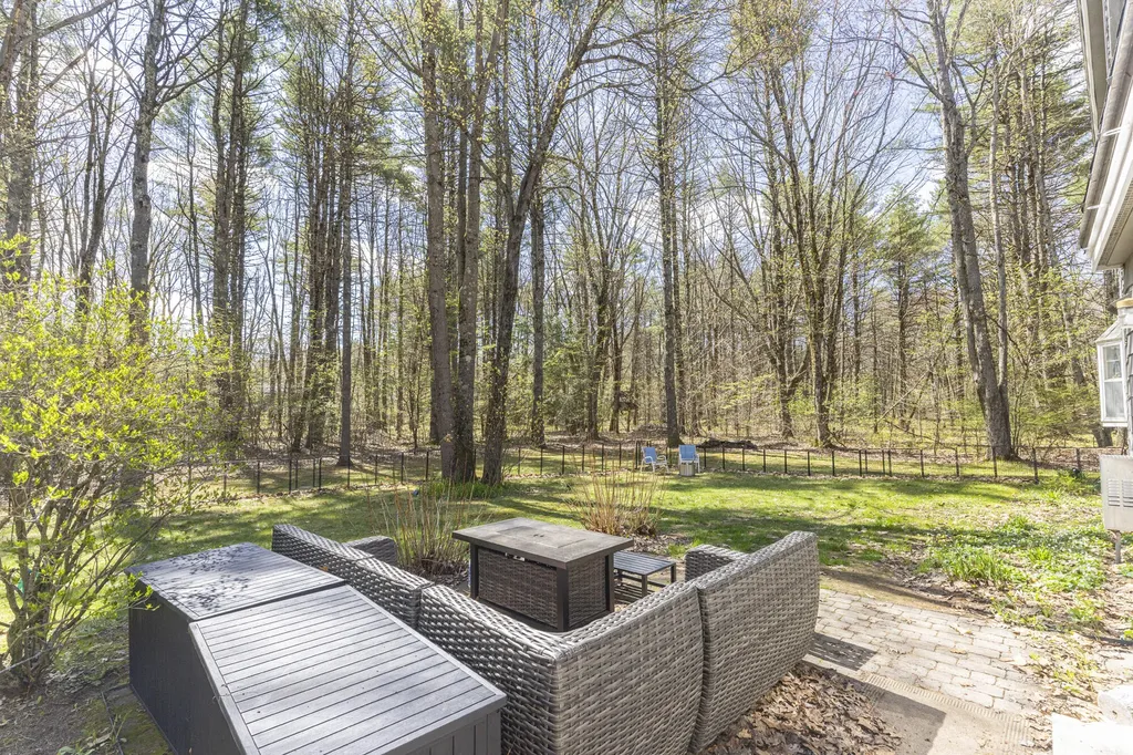 17 Glenndale Circle Scarborough ME 04074