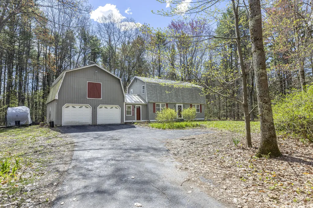17 Glenndale Circle Scarborough ME 04074