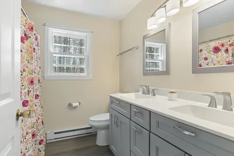 17 Glenndale Circle Scarborough ME 04074