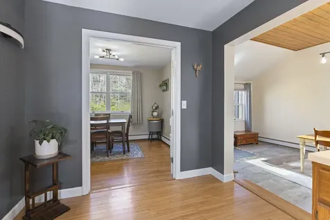 17 Glenndale Circle Scarborough ME 04074