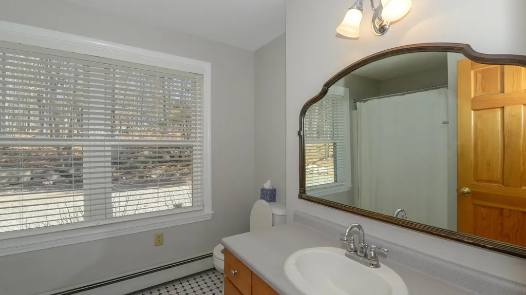 36 Lakeview Lane Harrison ME 04040