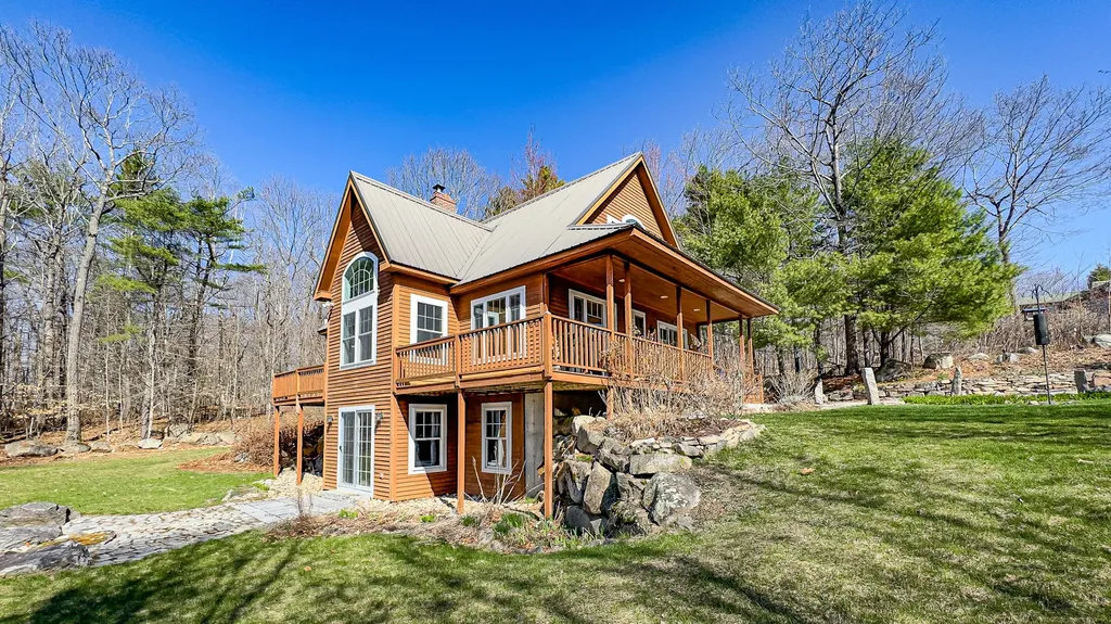 36 Lakeview Lane Harrison ME 04040