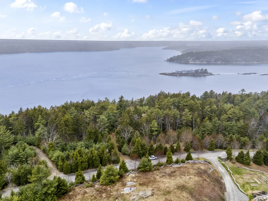 61 Rotunda Hill Road Georgetown ME 04548