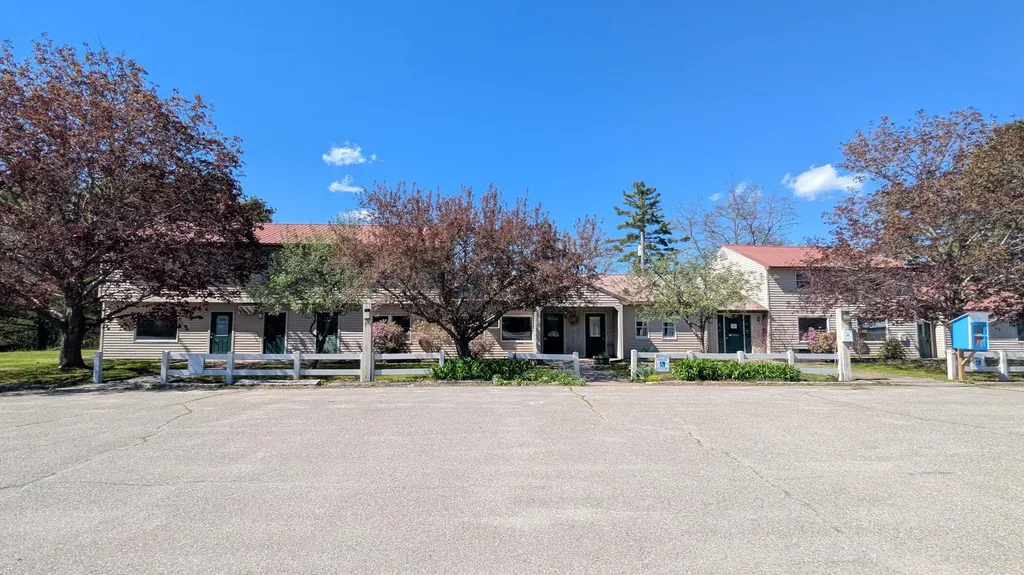 2518 U.s. 202 Winthrop ME 04364