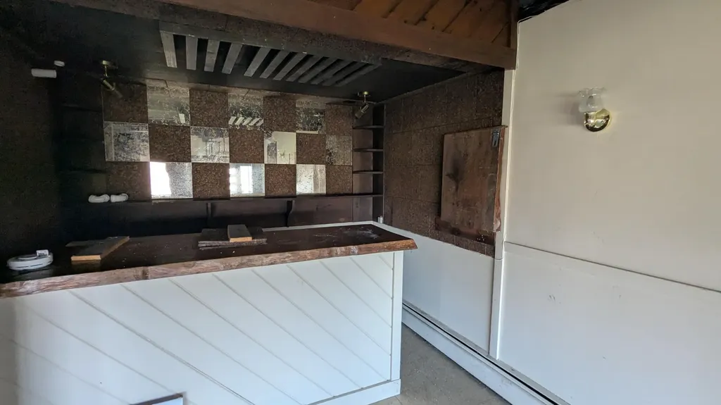 2518 U.s. 202 Winthrop ME 04364