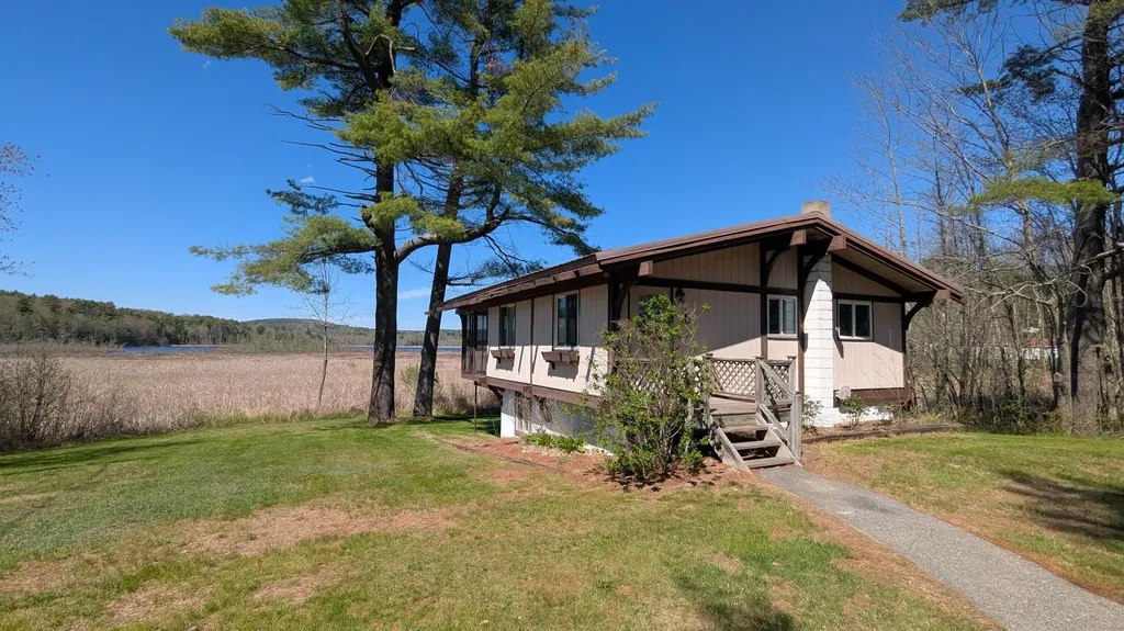 2518 U.s. 202 Winthrop ME 04364