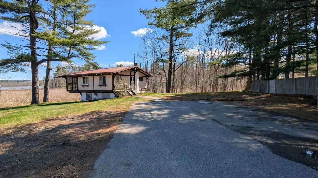 2518 U.s. 202 Winthrop ME 04364