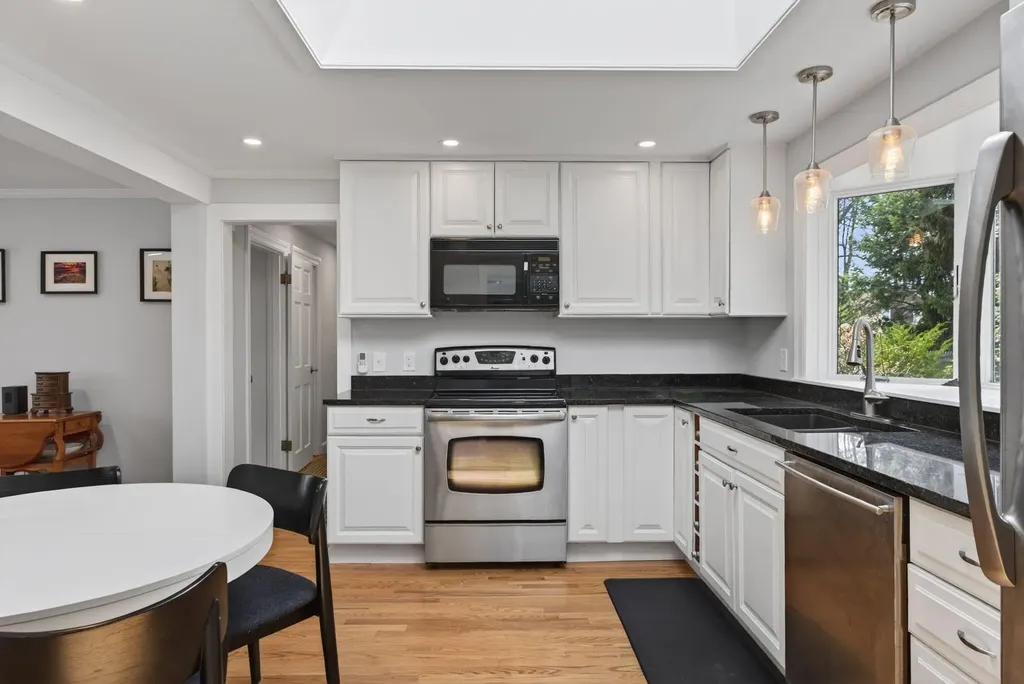 3 Whitney Road Falmouth ME 04105