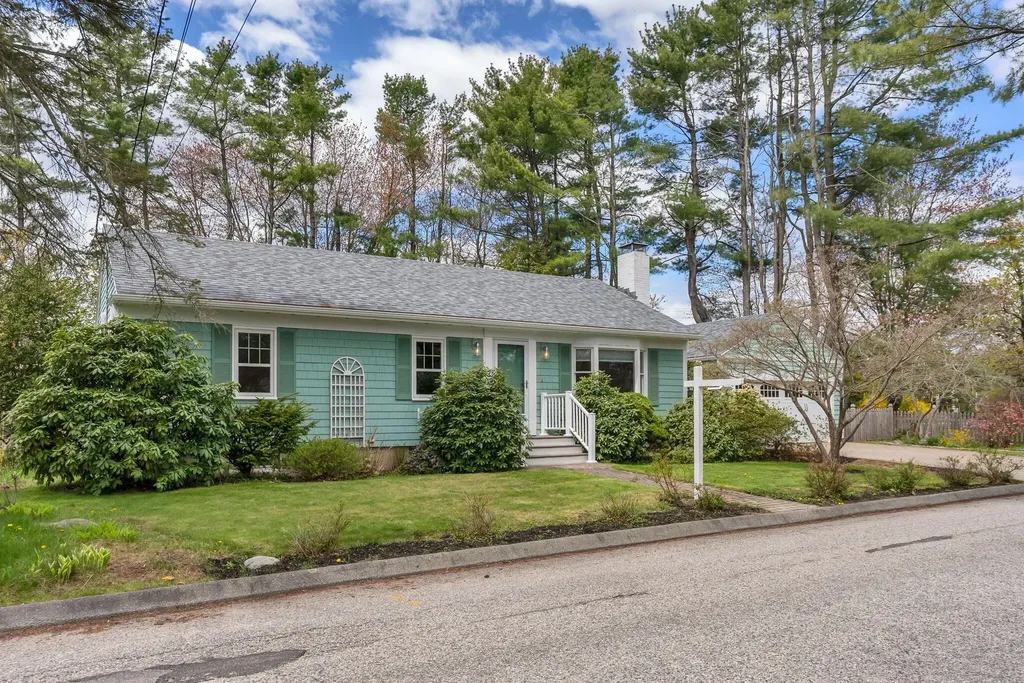 3 Whitney Road Falmouth ME 04105