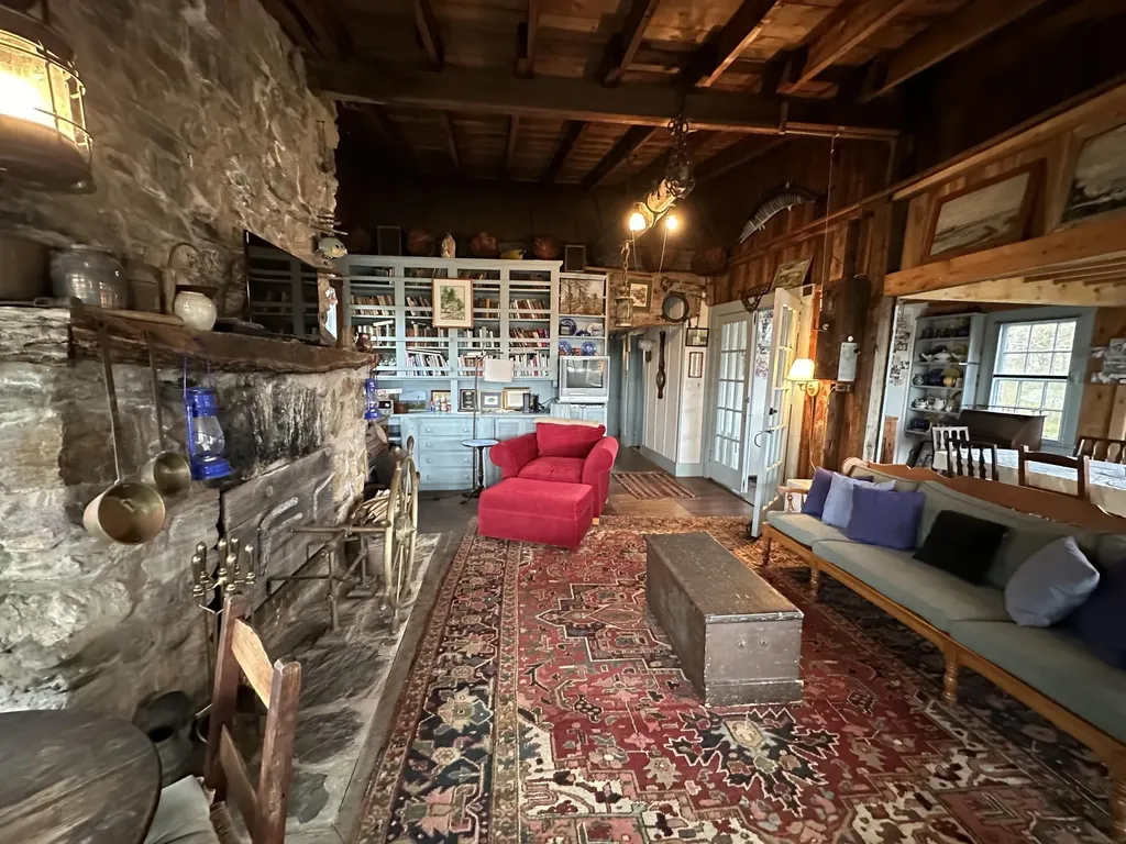 41 Circuit Road York ME 03902