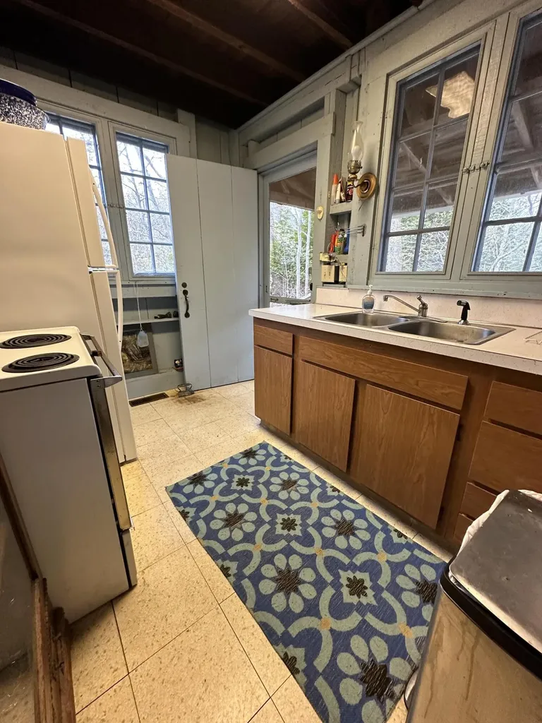 41 Circuit Road York ME 03902