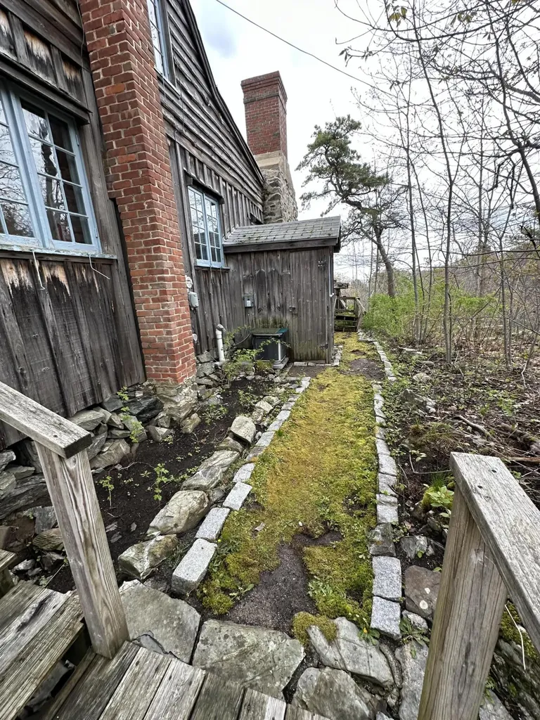 41 Circuit Road York ME 03902